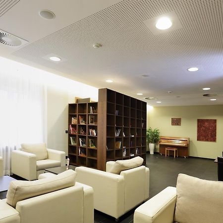 Hotel-Residence Am Klouschter Мондорф-Лес-Баинс Экстерьер фото