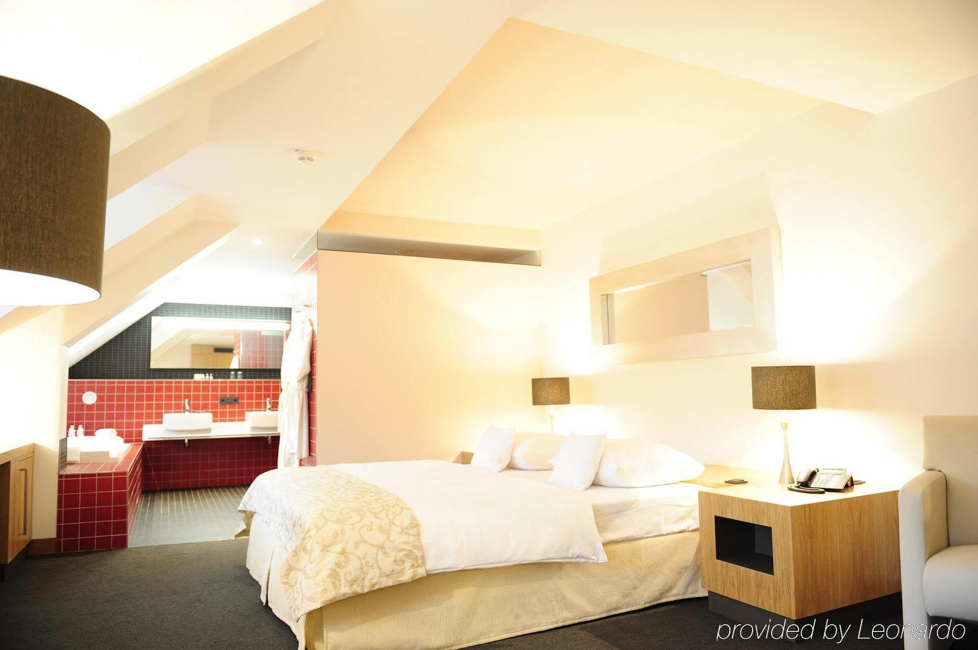 Hotel-Residence Am Klouschter Мондорф-Лес-Баинс Экстерьер фото