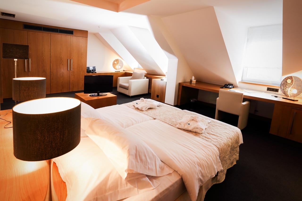 Hotel-Residence Am Klouschter Мондорф-Лес-Баинс Экстерьер фото