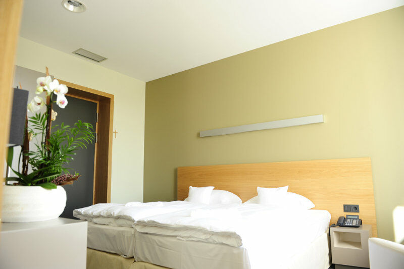 Hotel-Residence Am Klouschter Мондорф-Лес-Баинс Экстерьер фото